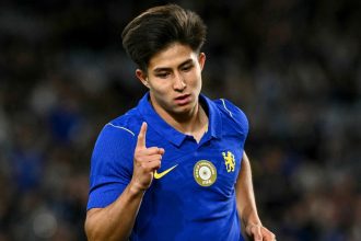 Vlani smutilo Tehelne pole od rodicov musel mat povolenie Chelsea ohromil tinedzer z Kazachstanu Zahranicne ligy Futbal Sportweb