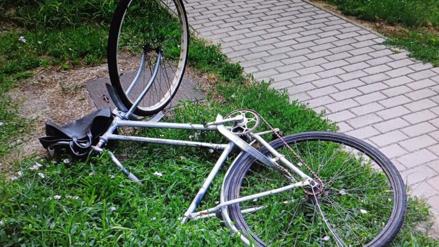 tragicka nehoda vo velkych kostolanoch seniorka na bicykli zomrela v nemocnici regiony spravy