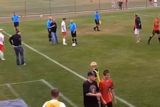 Brutalita na travniku Kopanec do zatylku a pat uderov do hlavy Fanusikovia ziadaju dozivotny zakaz Ostatne Futbal Sportweb