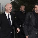 Legendarny Luis Figo je nahnevany Infantino je klamar a podvodnik Pre sefa futbalu ma iba tri slova Ostatne Futbal Sportweb