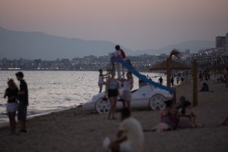 Male telo dva zuby a krvave ranky Nezvycajny fenomen sa vratil na plaze obubeneho ostrova