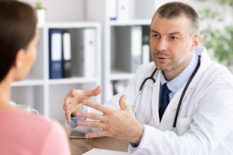 Nove pravidla Lekari odosielaju vysledky vysetreni do eZdravia Pacienti maju obavy kto vsetko moze vidiet zaznamy Ako vybavit Uzitocna pravda
