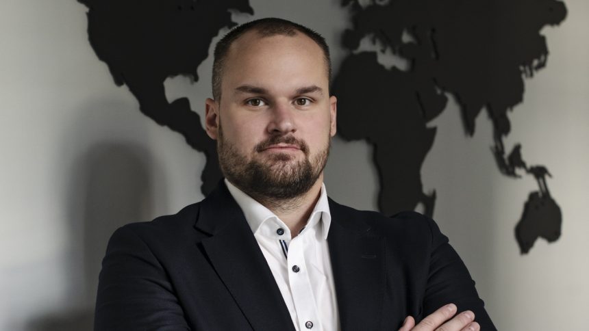 Odbornik Amaterski lovci pedofilov mozu neumyselne pomoc podozrivemu Ochrana deti by sa nemala menit na verejnu sou rozhovor