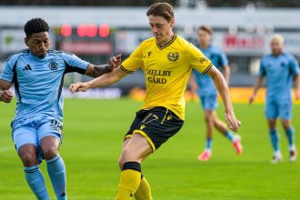 Okrem vyhry dalsi velky bonus pre Slovan V odvete na Tehelnom poli bude Mjallby AIF vyrazne oslabeny Eurpske pohare Futbal Sportweb