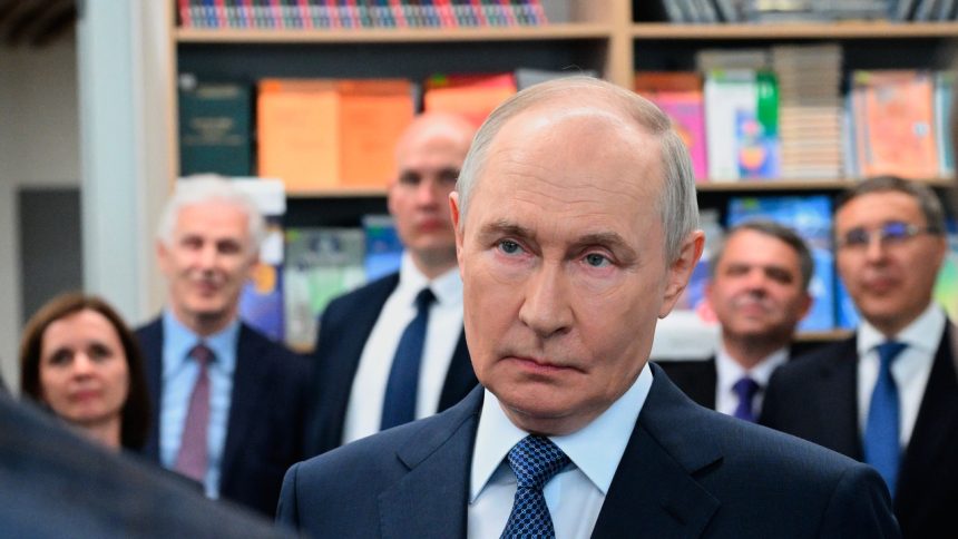 Putinova navsteva priniesla uzavery aj prekazky Miestni si robili srandu z opravenych ciest aj cien benzinu