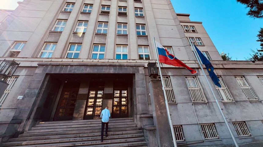 Stat pod utokmi hackerov Ministerstvo vnutra celi stovkam utokov zo zahranicia masivne posilnuje obranu Domace Spravy