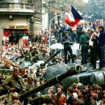Tanky blokovali ulice palba usmrtila nevinnych Pred 58 rokmi vtrhli do Ceskoslovenska okupacne vojska