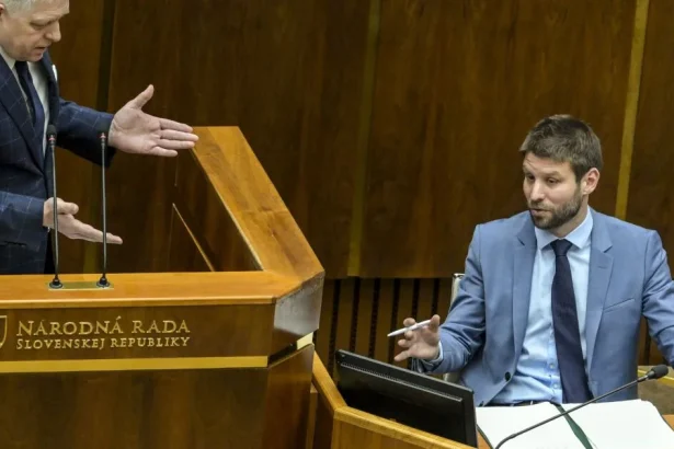 Desí Fica strašiak na neobsadenej progresívnej lodi? - Komentáre - Názory