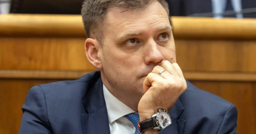 Ficova hra vabank. Danko s Tarabom kopírujú Sulíka s Matovičom