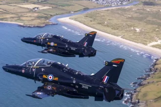 Piloti sa katapultovali tesne pred pádom, Briti uzemnili celú flotilu aj Red Arrows