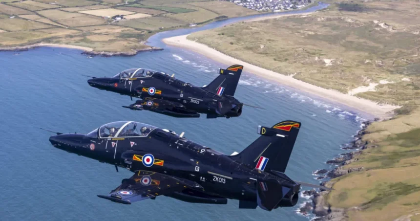 Piloti sa katapultovali tesne pred pádom, Briti uzemnili celú flotilu aj Red Arrows