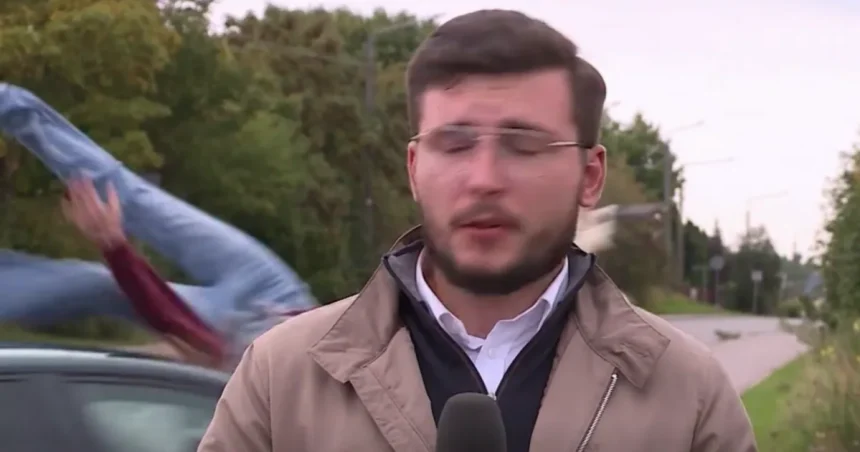 VIDEO: Pri nakrúcaní reportáže o tragédii zrazilo auto dievča pred kamerou