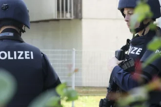 Záhadná krádež vrtuľníka v Rakúsku: stroj za 500-tisíc eur naposledy letel nad Pagom