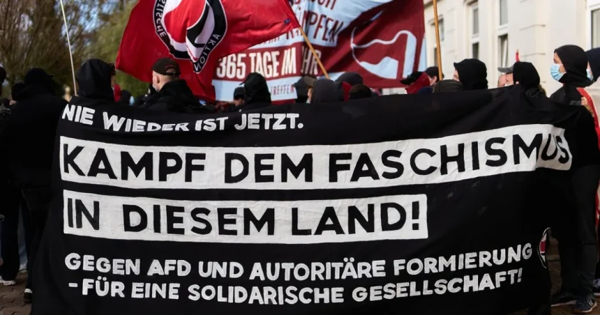 AfD sníva o veľkej dohode s Ruskom a rozdelení Európy, tvrdí odborník