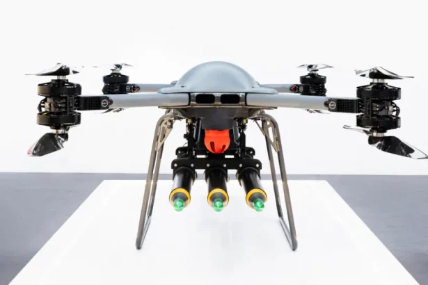 Američania premenili zásobovací dron na lovca. Tri rakety mu umožňujú opakovane útočiť