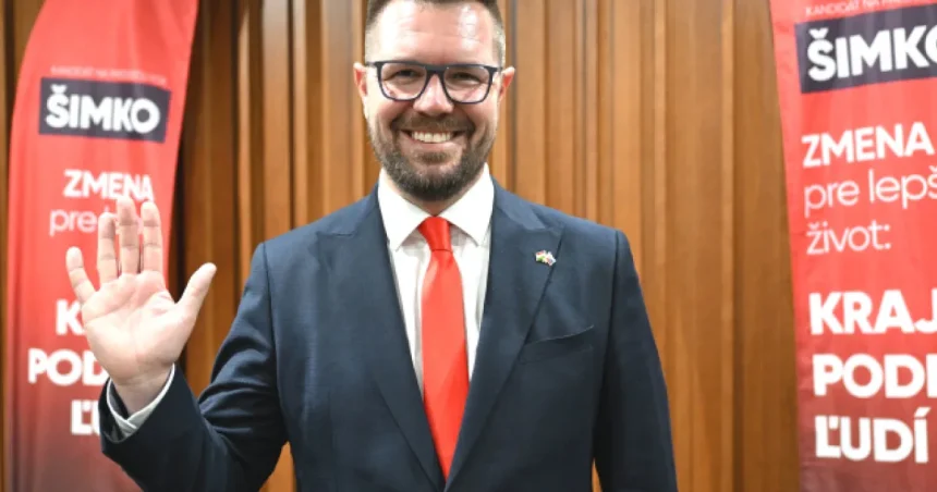 Chmelár sa obul do Hlasu aj progresívcov, Fico dostal za paktovanie s Republikou