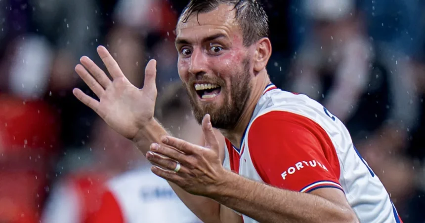 Chorý vybuchol: ukázal rozhodcovi prostredník a putoval pod sprchy