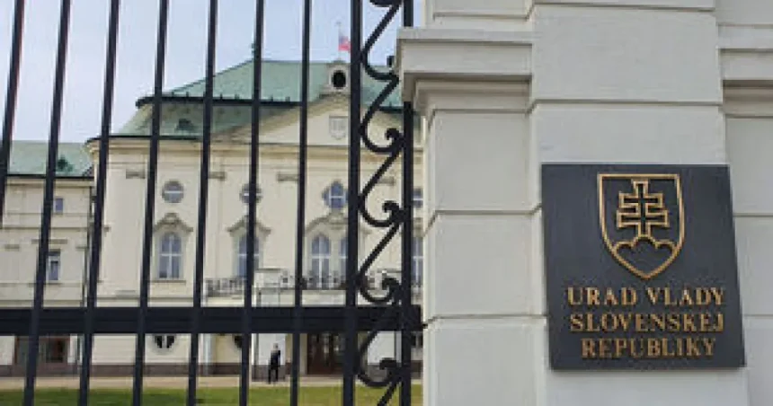 Dlh na obyvateľa presahuje 16-tisíc eur, sme v tom až po uši