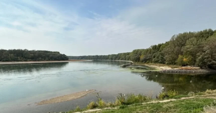 Dunaj pri Devíne odkryl vzácny nález: časť monumentu vyhodeného do vzduchu pred 105 rokmi