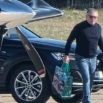 Fico odpovedal na kritiku letu, Hlina prilial olej