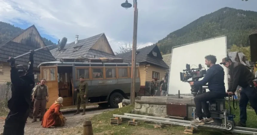 Filmári obsadili Vlkolínec. Oživujú odkaz Bagara i Bielika