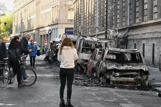 Francúzska polícia zadržala pri protestoch vyše 1800 ľudí, čo je rekord
