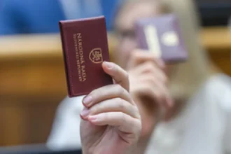 Grécka cesta? Kolíková varuje pred „voľnou kartou“, Mažgút žiada flexibilitu