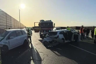 Hromadná nehoda na R7 pri Šamoríne: Zrazilo sa 10 áut, zasahujú záchranári