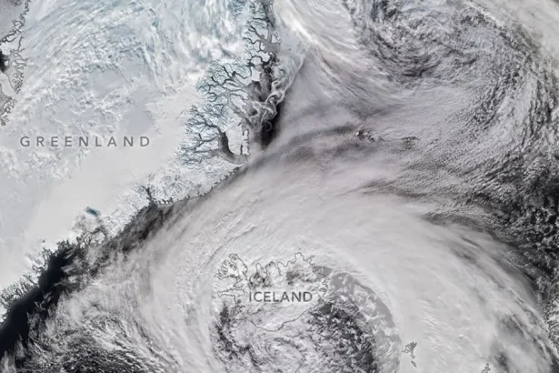 Hurikán sa zmenil na nebezpečný útvar, NASA zachytila cyklónu pri Islande