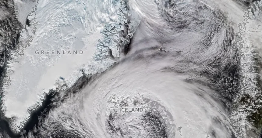 Hurikán sa zmenil na nebezpečný útvar, NASA zachytila cyklónu pri Islande