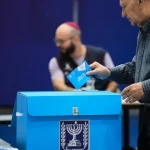 Izraelčania prvýkrát od útokov Hamasu a začiatku vojny v Gaze volia parlament