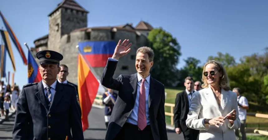 Lichtenštajnský princ využil veto. Takúto moc nemá väčšina európskych panovníkov