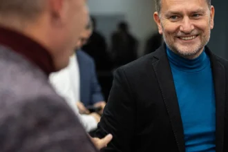 Matovič prehovoril, či bude 17. novembra stáť na pódiu so Šimečkom