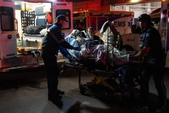 Na kanadskej vojenskej základni vypukol požiar, hlásia obete aj zranených