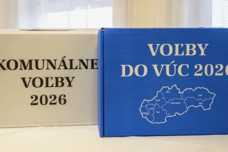 Na Slovensku sa začali komunálne a župné voľby, volebné miestnosti sú otvorené do 20.00 h