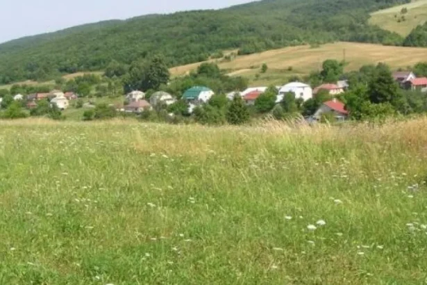 Nezávislí kandidáti ovládli väčšinu samospráv. Politológ: zlý výsledok pre strany