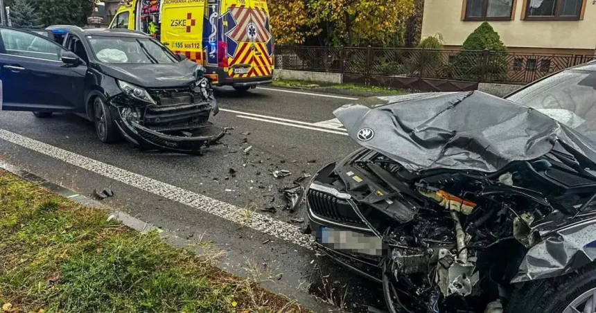 Opitý vodič vrazil do auta so ženou a deťmi, po nehode skončili v nemocnici
