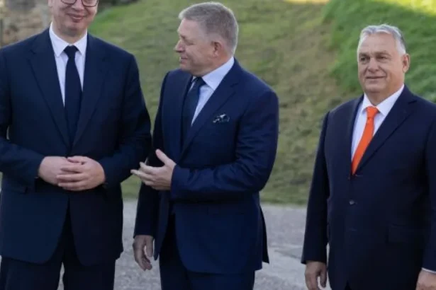 Orbánovi expolitici sú stále za mrežami. Jeden chce vo väzení kaderníka