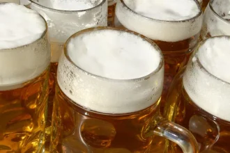 Pivné cunami v Londýne nebolo o opilcoch, ale o tragédii