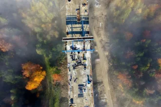 Poľsko dokončuje gigantický viadukt, súčasť diaľnice spájajúcej Slovensko s Bieloruskom