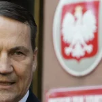 Poľský veľvyslanec v Číne skončil. Sikorski: Neprofesionálne