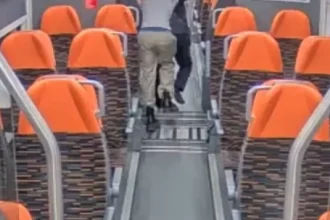 Protikorupčná jednotka zadržala dvoch ľudí, zásah pokračuje