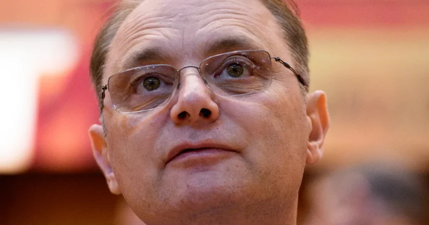 Rumunsko má nového premiéra, Niculescua podporilo 280 poslancov