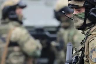 Syn ruského plukovníka sa obrátil proti Putinovi. Odkaz mŕtvemu otcovi chytá za srdce