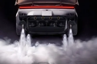Tesla FSD: Prvé video ukazuje, ako Tesla 3 sama šoféruje na Slovensku