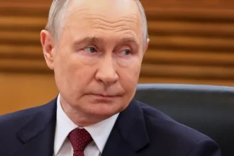 Ukrajina je pripravená rokovať o mieri na G20, Putin pozvánku má, Zelenskyj nie