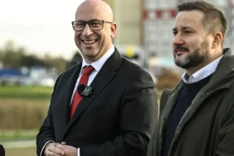 Vallo alebo Ráž? Prieskum naznačuje tesný súboj o Bratislavu