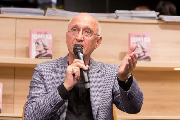 Vydavateľ zastavil distribúciu Banášovej knihy s Lasicom, priznal, čo nevedel