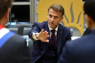 Zlomový moment pre Francúzsko. Macron po streľbe ostro odsúdil rasistický terorizmus