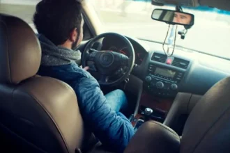 Známe automobilky riešia vážne chyby, aj príliš tvrdú kapotu